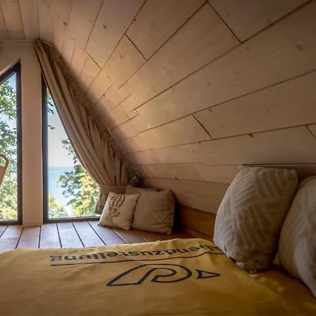 къщички синьо лято, черноморец - - Blue Summer וארנה