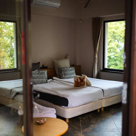 къщички синьо лято, черноморец - - Blue Summer וארנה