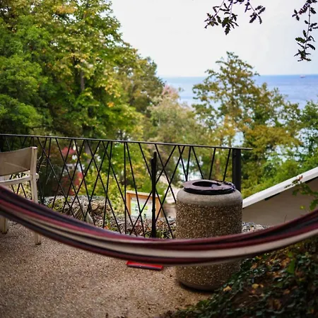 къщички синьо лято, черноморец - - Blue Summer וארנה